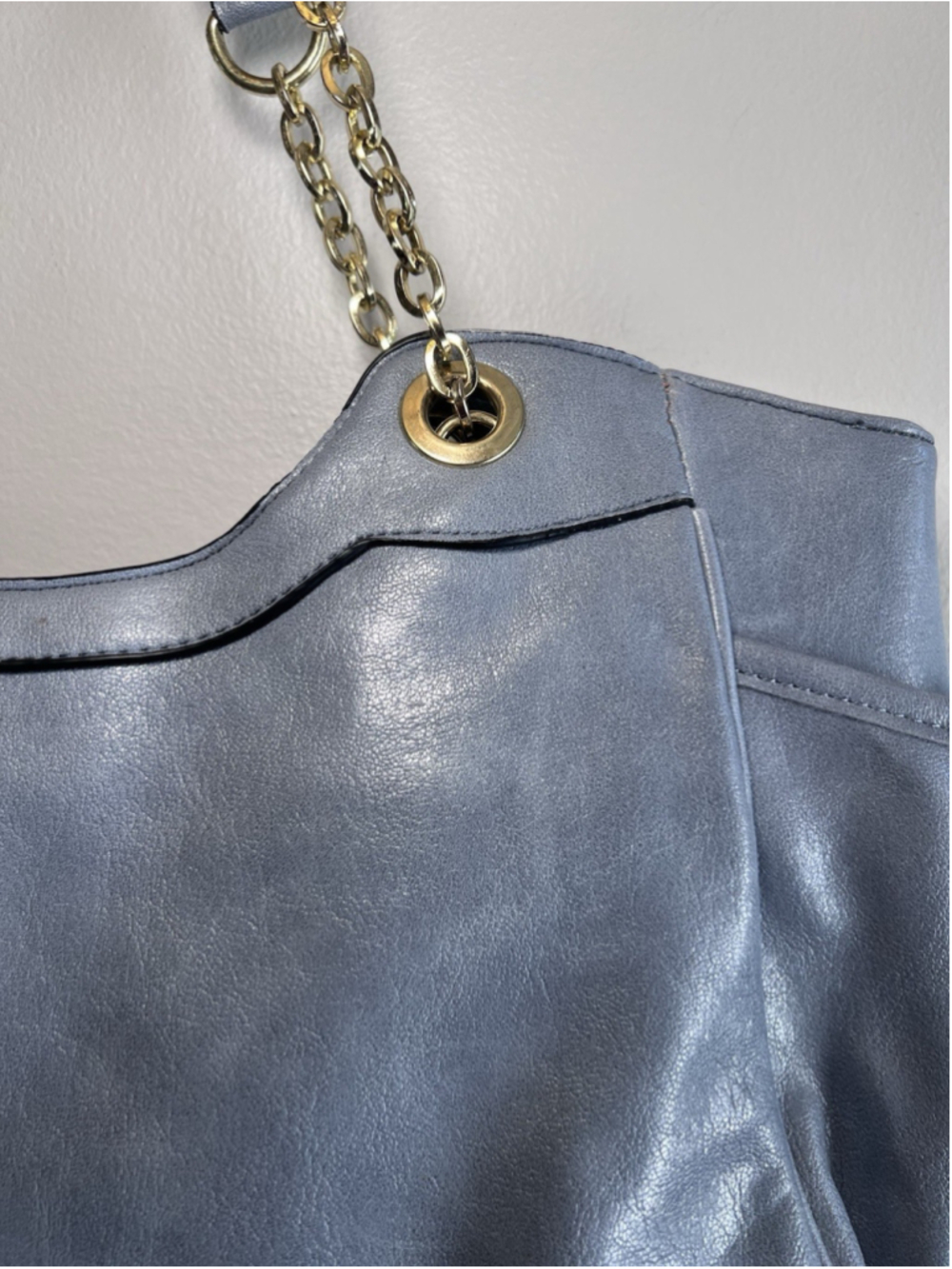 Baby Blue Faux Leather Handbag Purse Shoulder Tote Gold Tone Chain Links - Picture 7 of 16